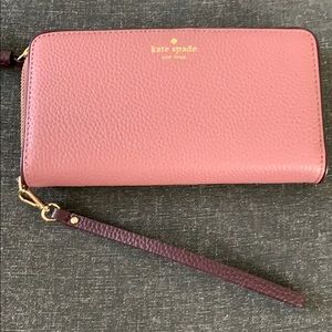 Kate Spade Chester Street wristlet wallet (new)